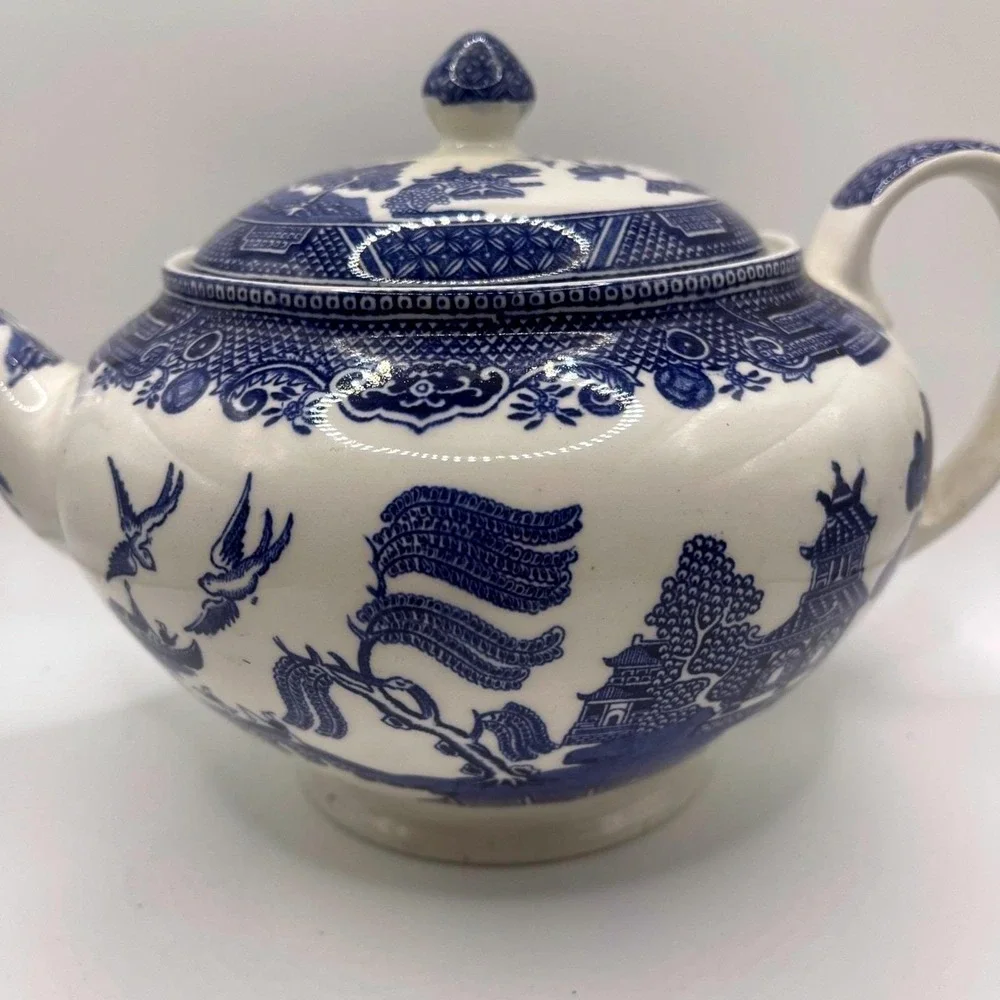 Vintage Blue Willow Teapot Made in England Cobalt Blue White Chinoiserie Ceramic